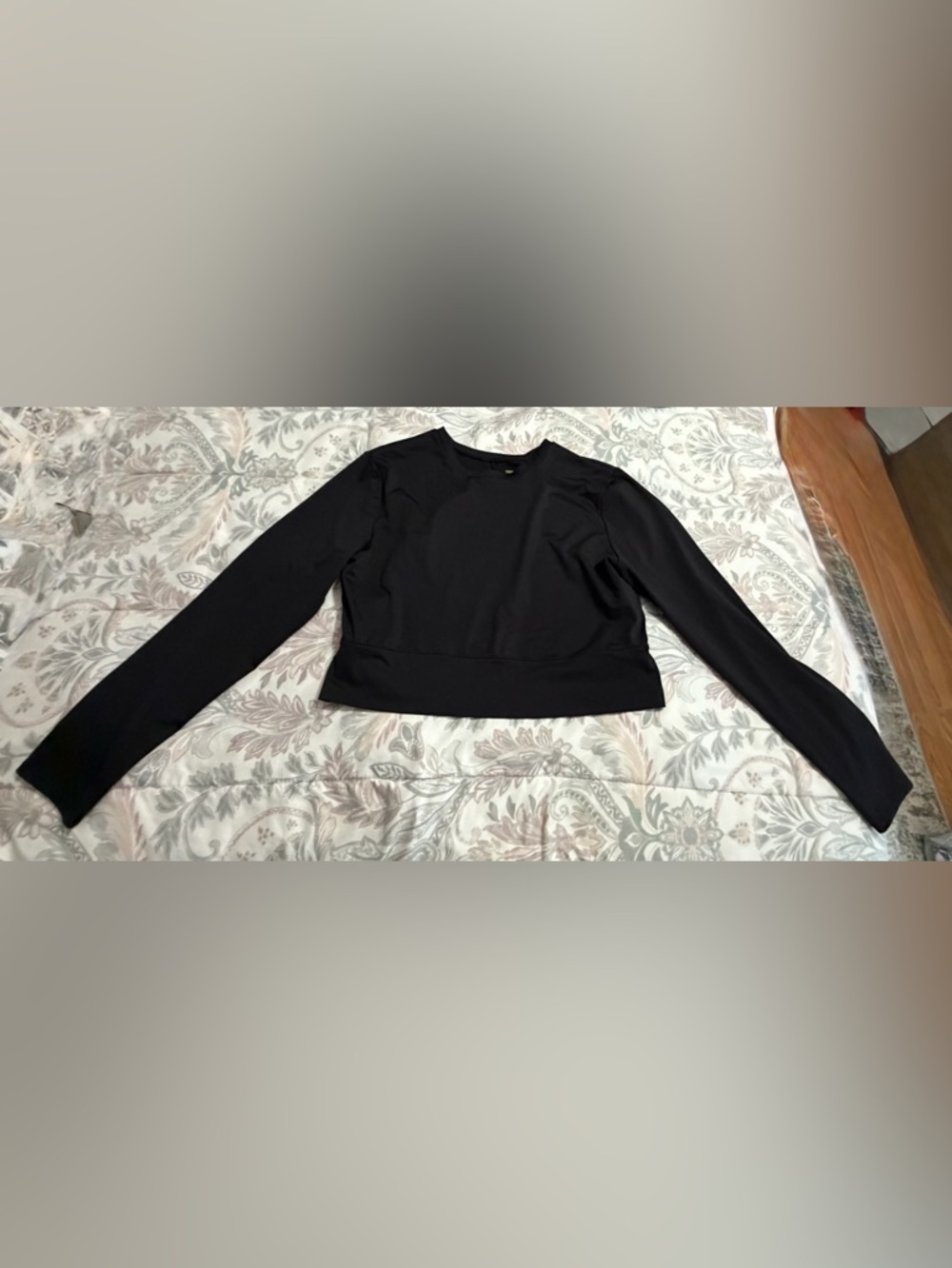 tek gear Black Crewneck Pullover Sweatshirt